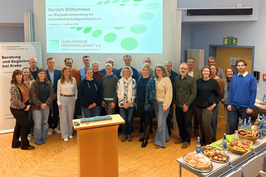 Das Team der Saarländischen Krebsgesellschaft bei der Mitgliederversammlung 2025